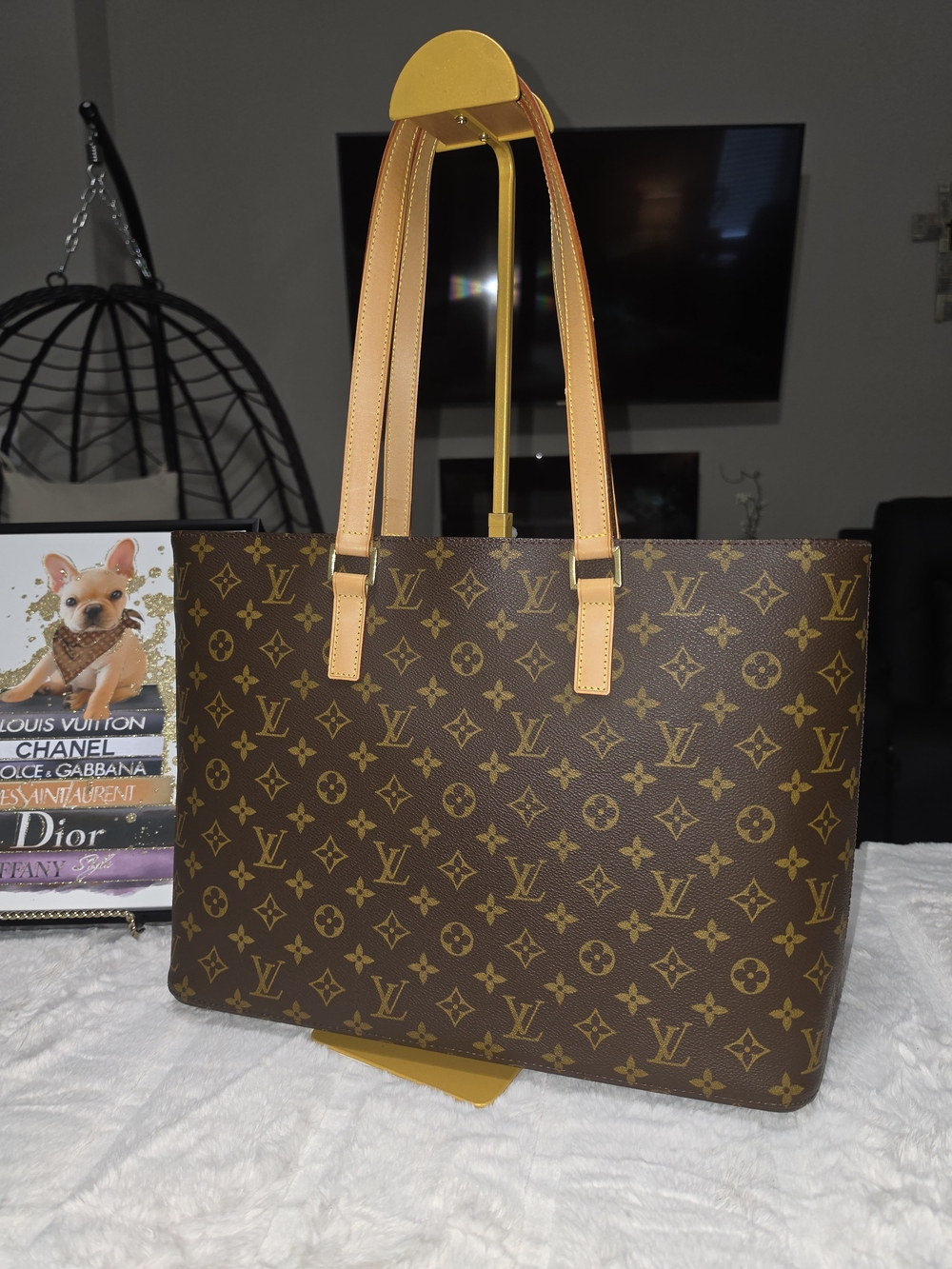 Louis Vuitton Monogram Canvas Luco Tote Bag EUC